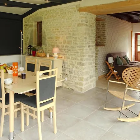 Semi-detached House, Brucheville Holiday home *